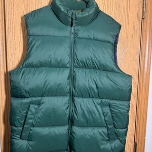 Old Navy Men's Forest Green Puffer Vest